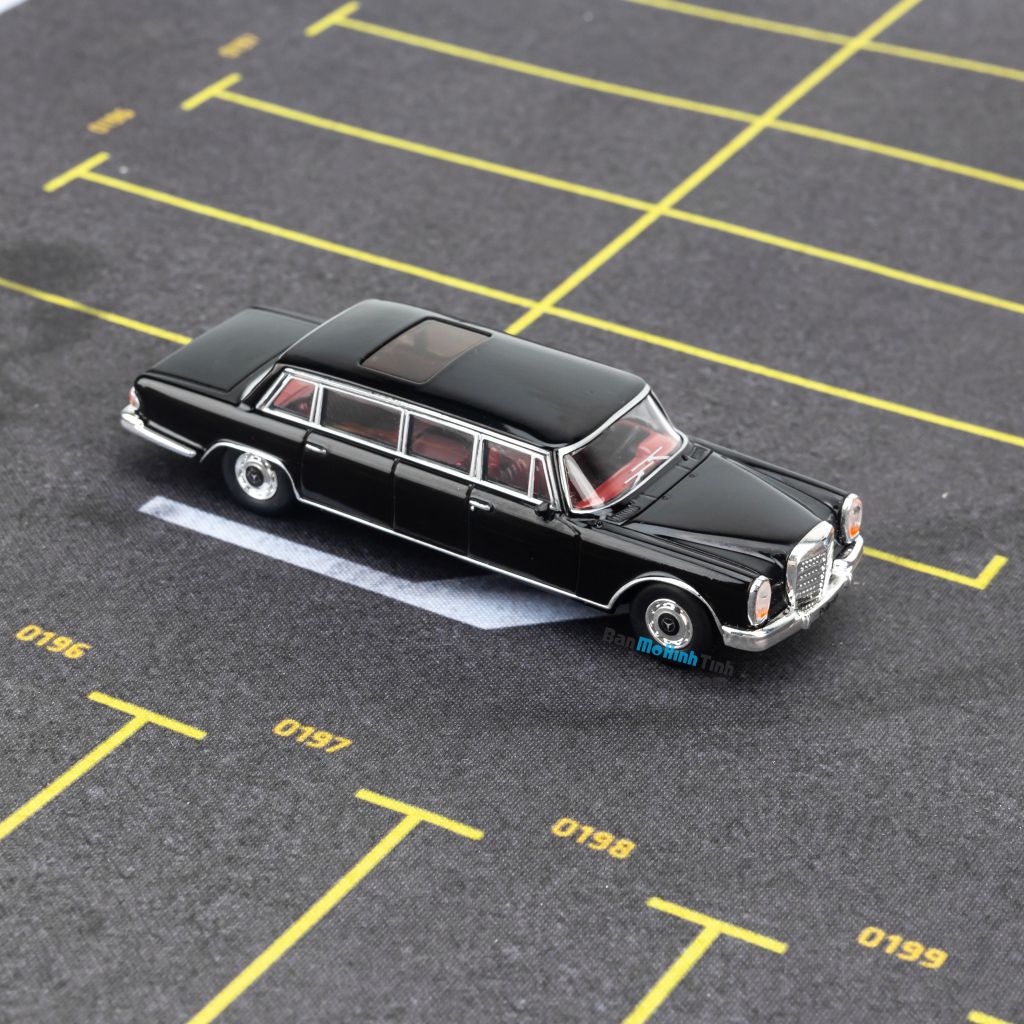 Mô hình xe Mercedes Benz 600 Pullman W100 1966 1:64 DCT