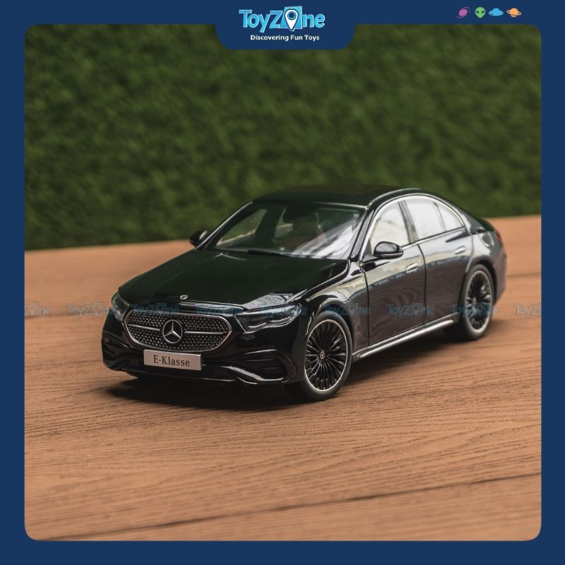  Mô hình xe Mercedes Benz E Class E450 W214 1:18 ISCALE 