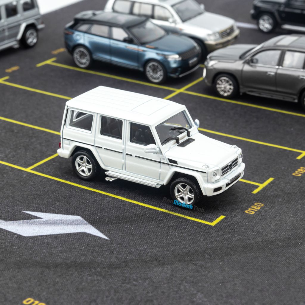 Mô hình xe Mercedes Benz G63 1:64 Dealer