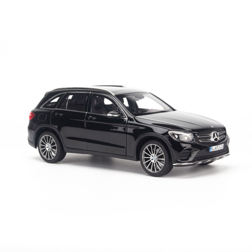  Mô hình xe Mercedes Benz GLC300 2015 1:18 Norev 