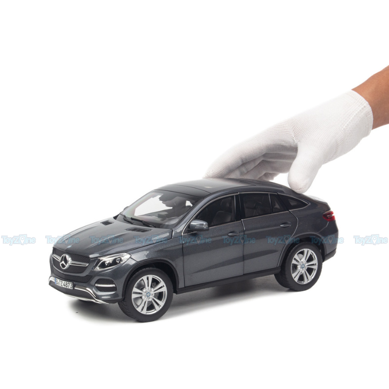  Mô hình xe Mercedes Benz GLE Coupe 2015 1:18 Norev 