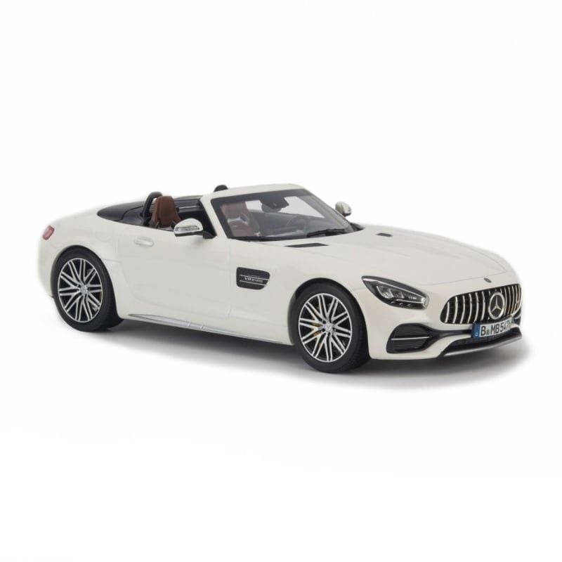 Mô hình xe Mercedes-Benz GTC 2019 1:18 Norev