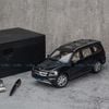 Mô hình xe Mercedes GL-Classs 1:18 Norev