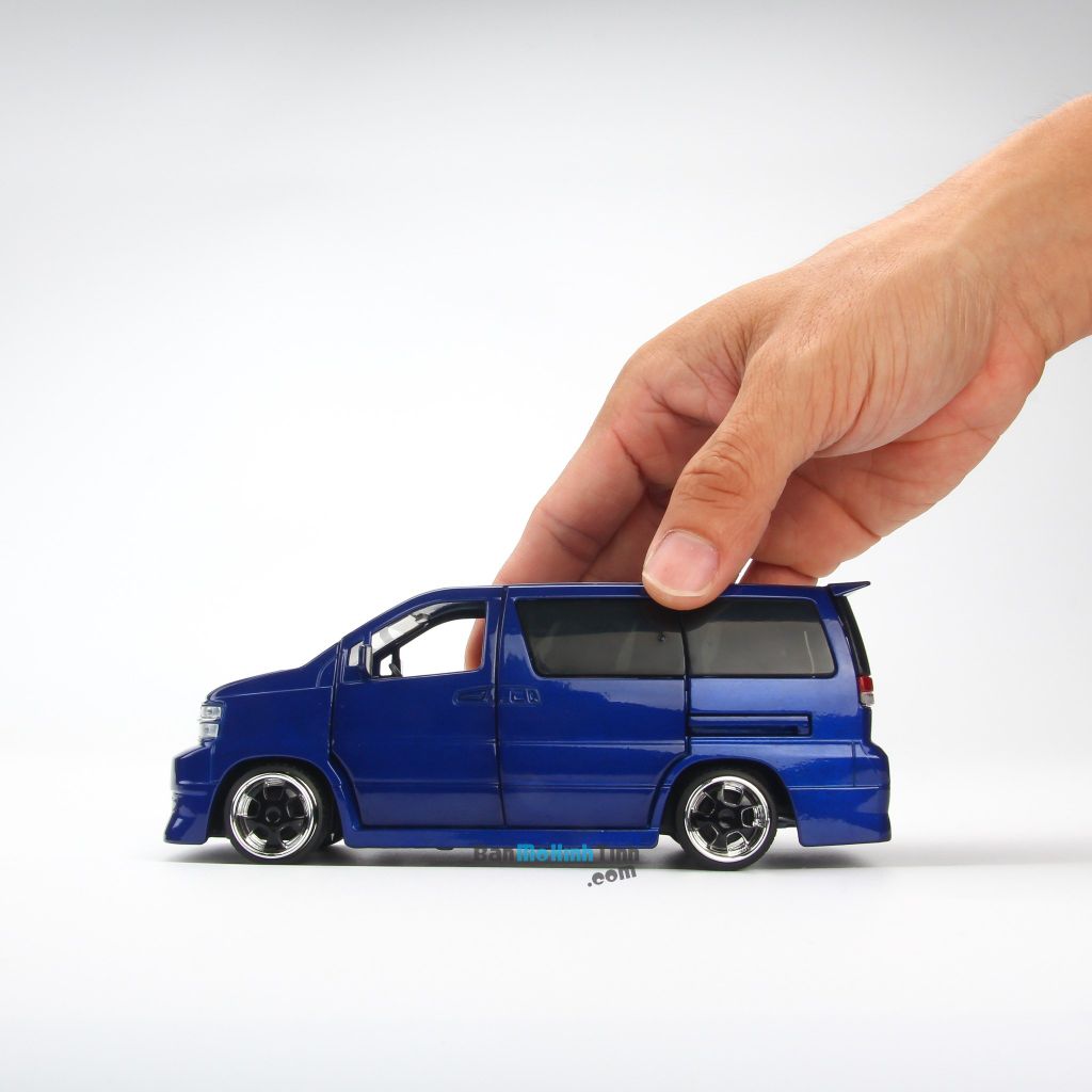 Mô hình xe Nissan Fabulous APE50 Elgrand 1:32 Jackiekim