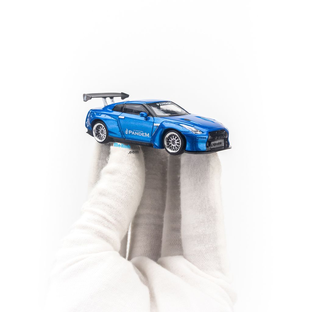  Mô hình xe Nissan GT-R R35 Pandem 1:64 MiniGT 