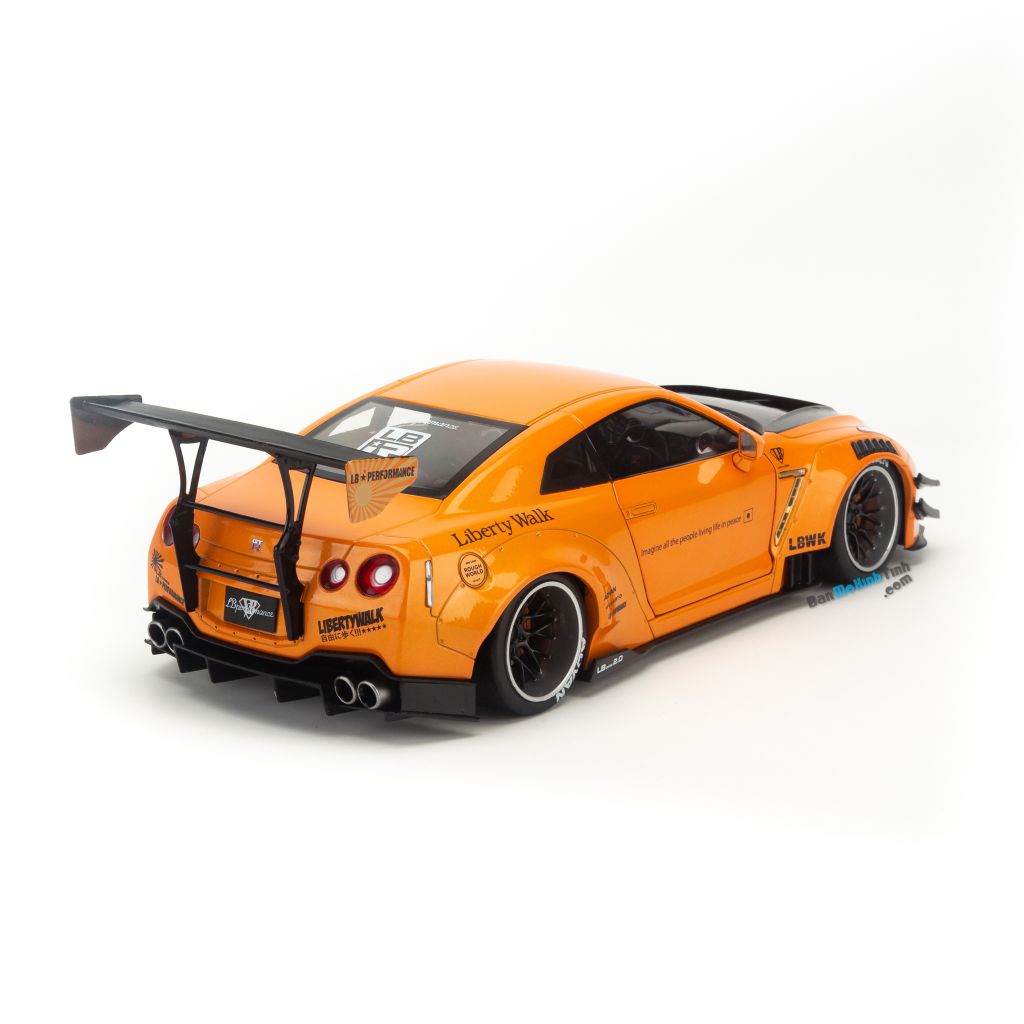 Mô hình xe Nissan GTR R35 LBWK 1:18 Solido – banmohinhtinh.com