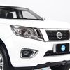  Mô hình xe Nissan Navara White 1:18 Dealer 