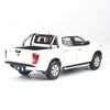 Mô hình xe bán tải Nissan Navara White 1:18 Dealer (6)