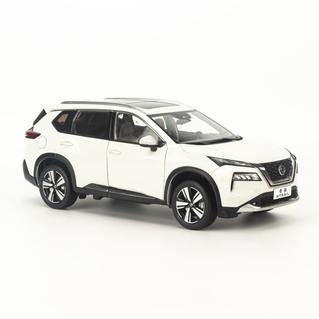 Mô hình xe Nissan X-Trail 2022 1:18 Paudi