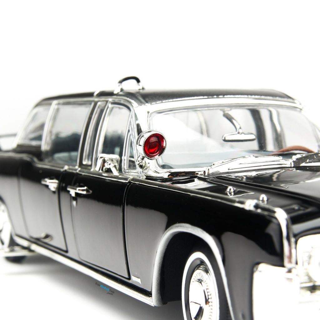 Mô hình xe 1961 Lincoln '' Quick Fix'' Black 1:24 Yat Ming - 24078 (7)