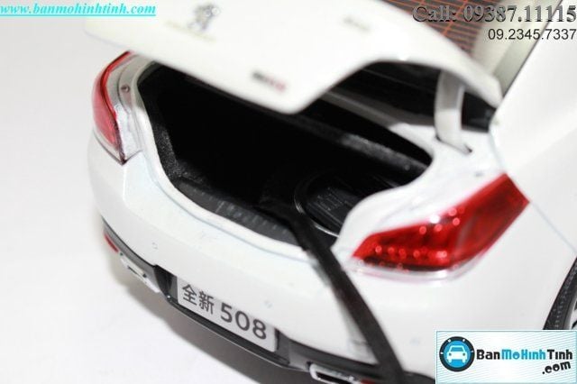 Mô hình xe Peugeot 508 White 1:18 Paudi