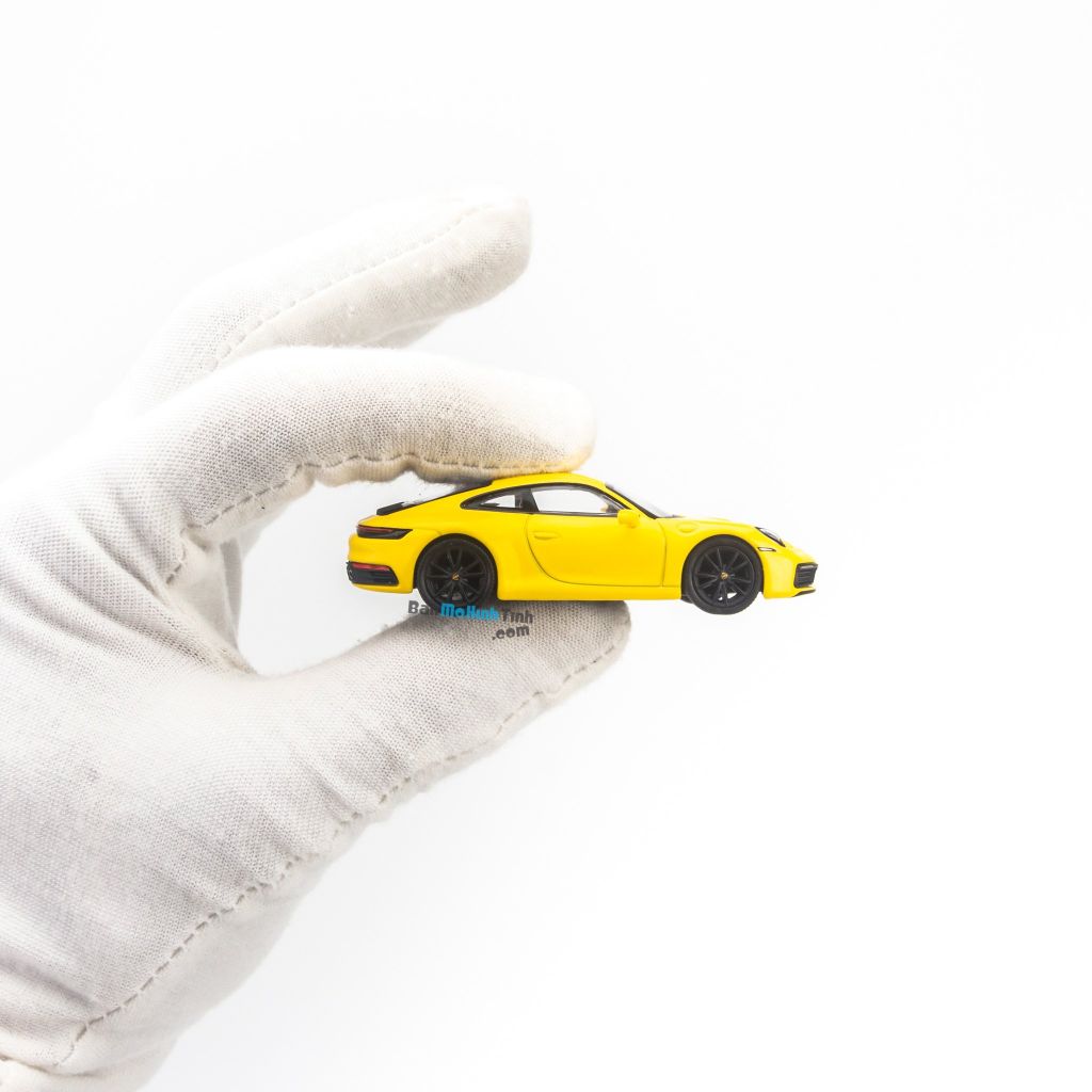 Mô hình xe Porsche 911 Carrera 4S 1:64 MiniGT