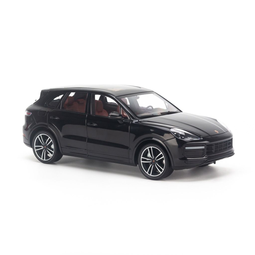 Mô hình xe Porsche Cayenne Turbo S 2017 1:18 Minichamps