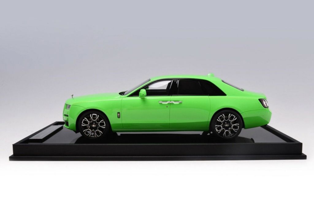  Mô hình xe Rolls Royce Ghost 2022 1:18 MotorHelix 