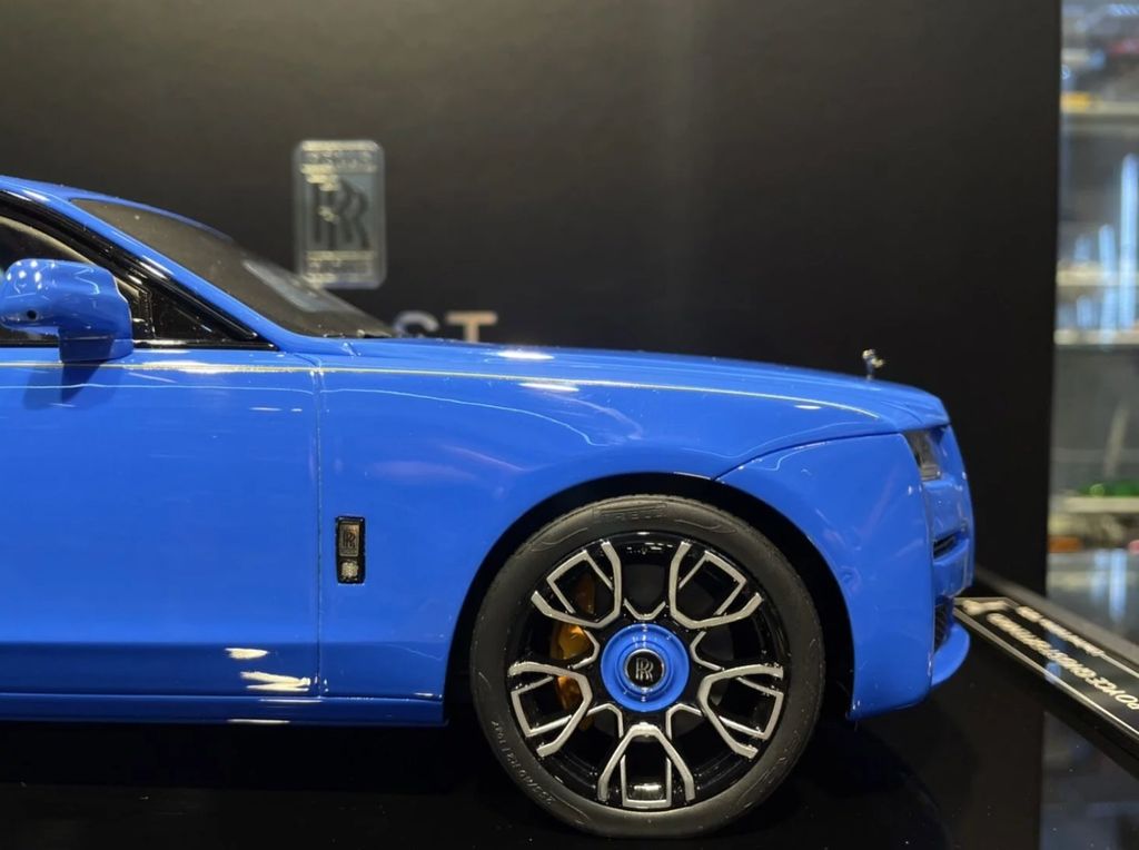  Mô hình xe Rolls Royce Ghost 2022 1:18 MotorHelix 