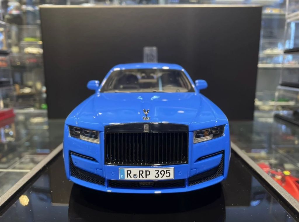  Mô hình xe Rolls Royce Ghost 2022 1:18 MotorHelix 