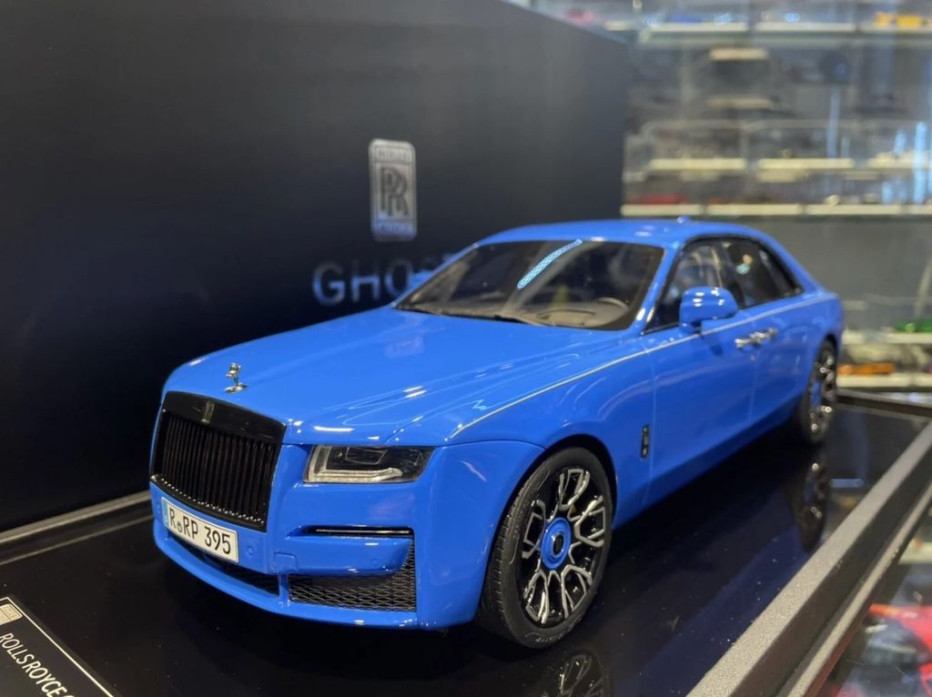  Mô hình xe Rolls Royce Ghost 2022 1:18 MotorHelix 