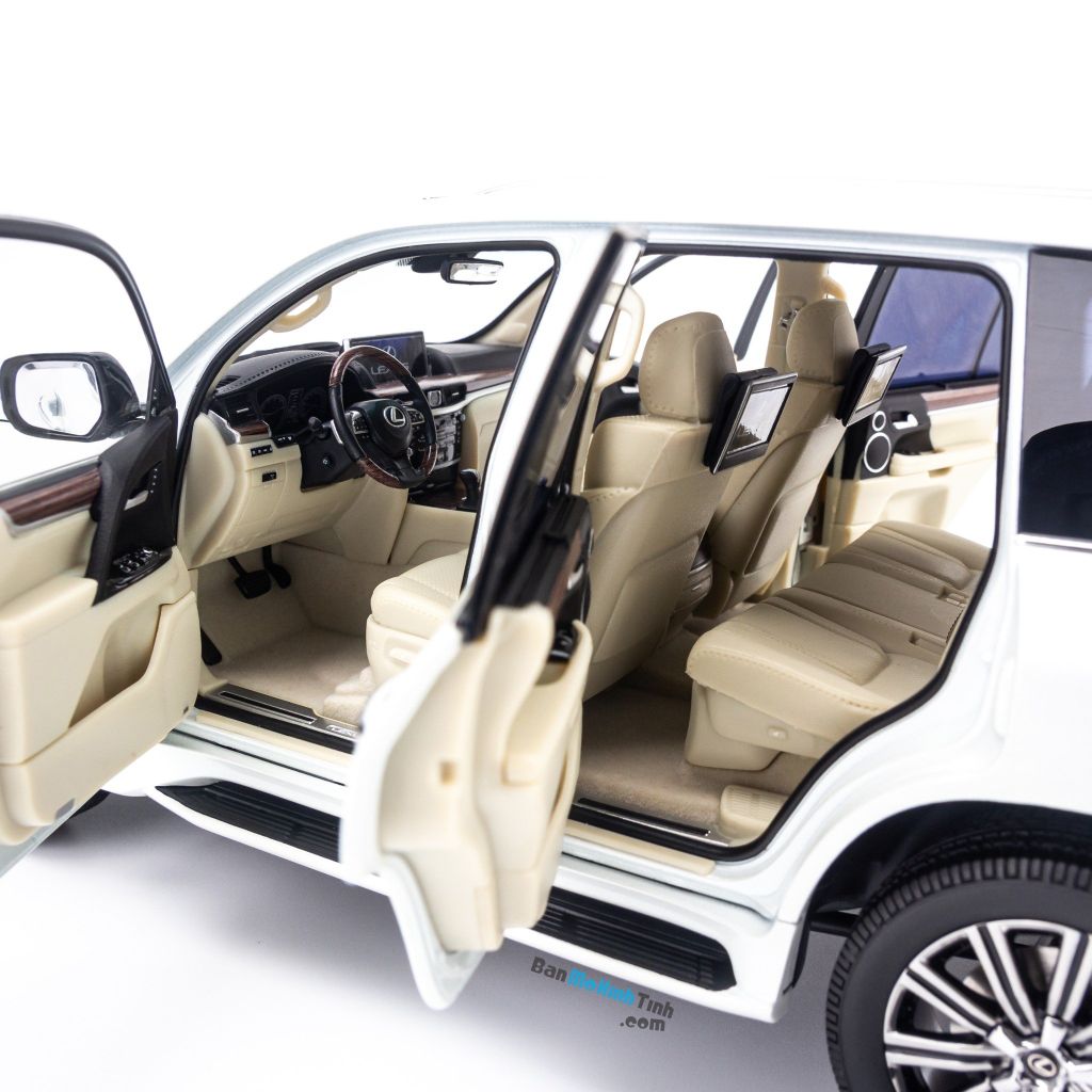 Mô hình xe suv Lexus LX570 1:18 Kyosho White (6)