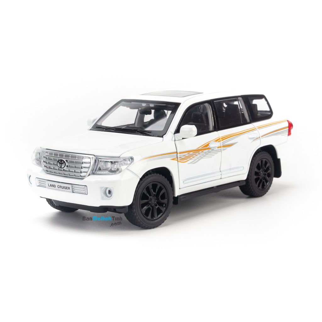 Mô hình xe Toyota Land Cruiser 2010 1:24 Doublehorses White (1)