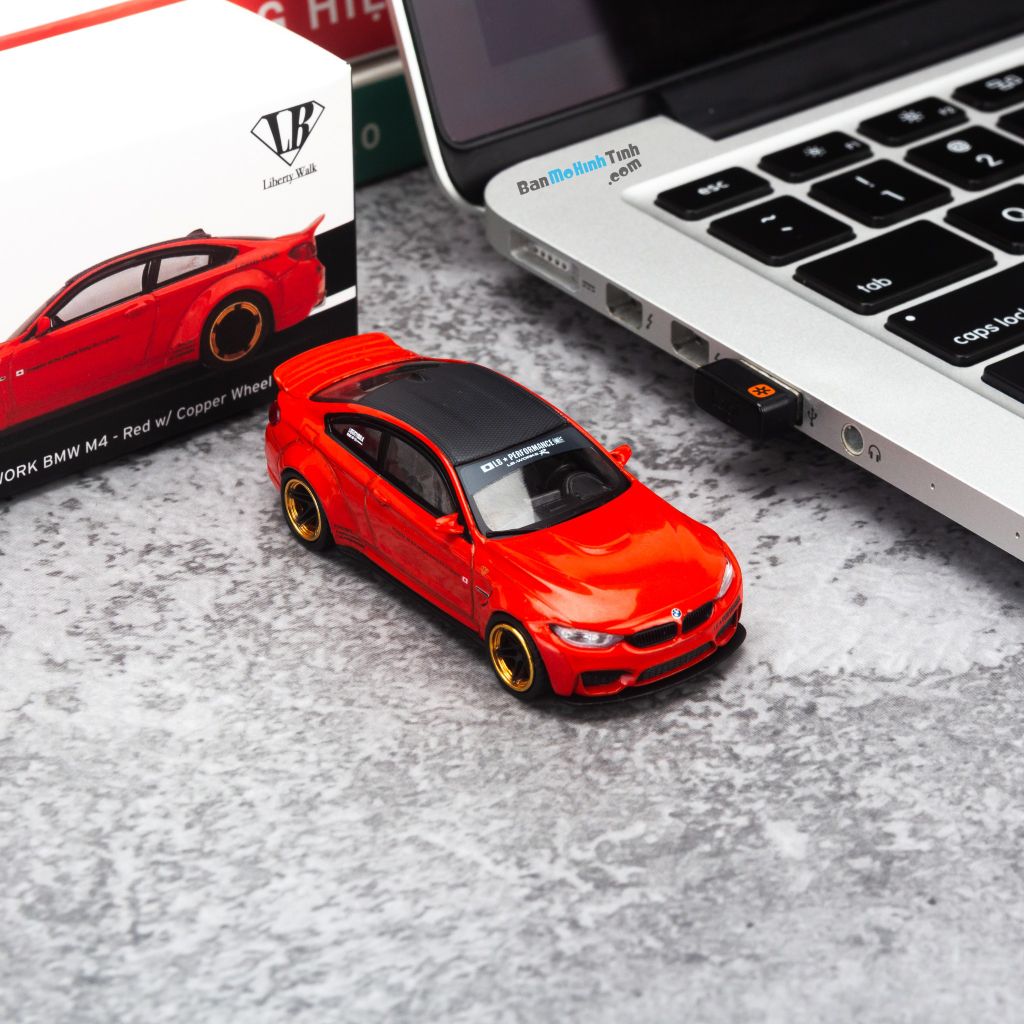 Mô hình xe BMW M4 LB Works 1:64 Mini GT (6)
