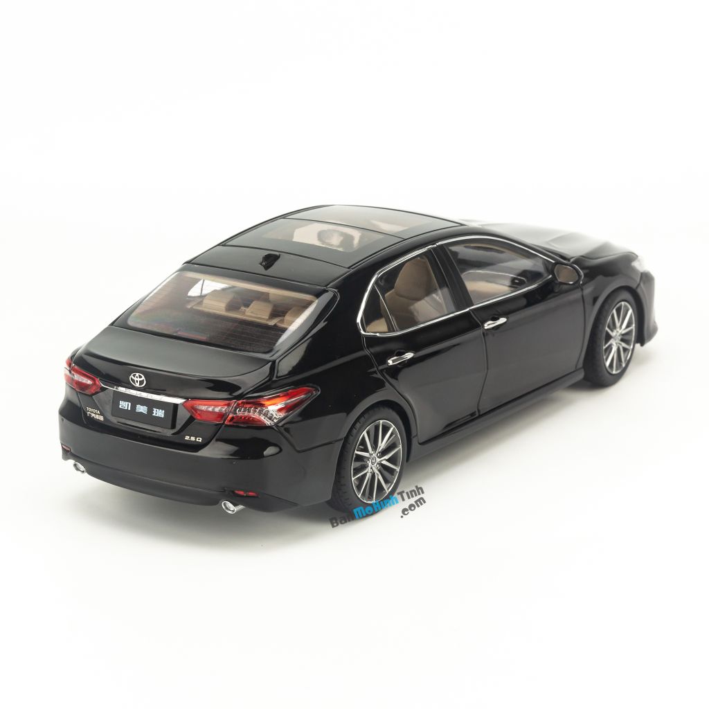 Mô hình xe Toyota Camry 2021 1:18 Paudi 