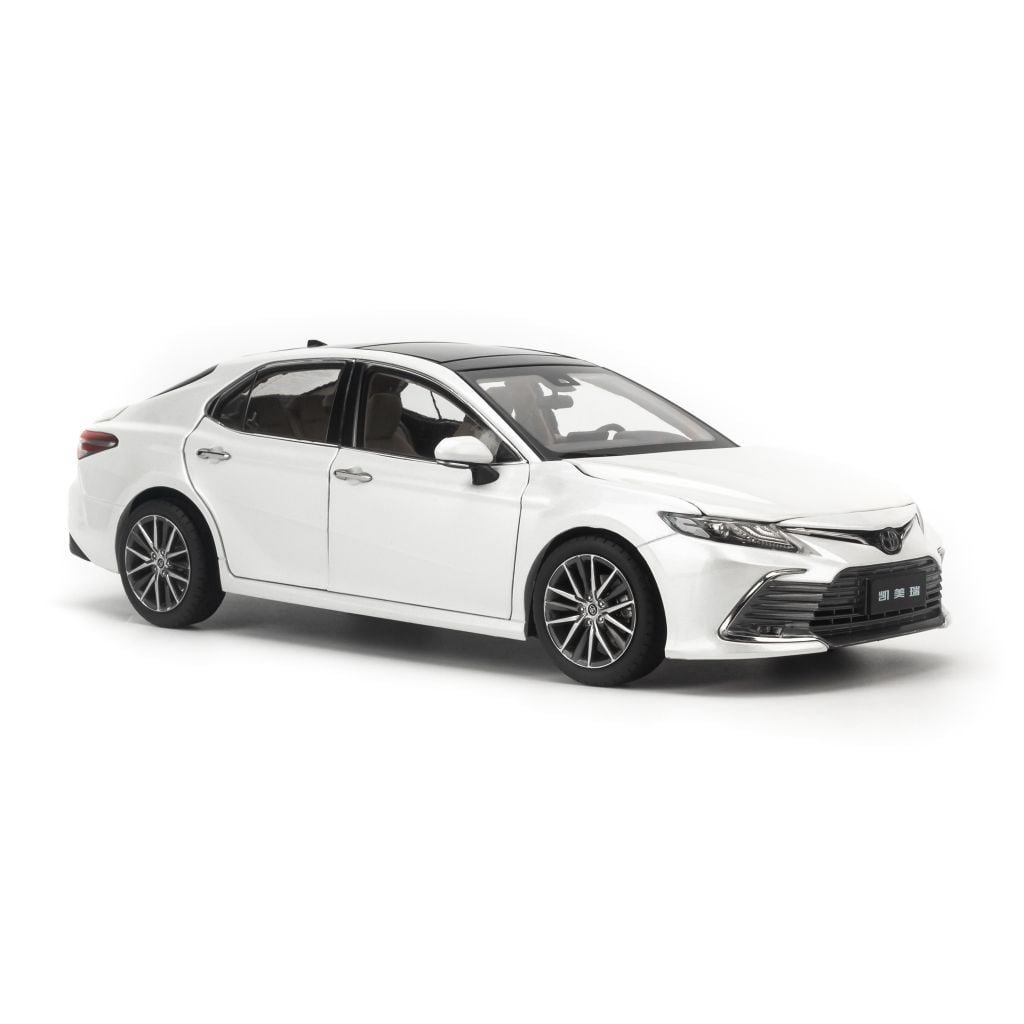  Mô hình xe Toyota Camry 2021 1:18 Paudi 
