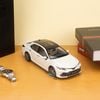 Mô hình xe Toyota Camry 2021 1:18 Paudi