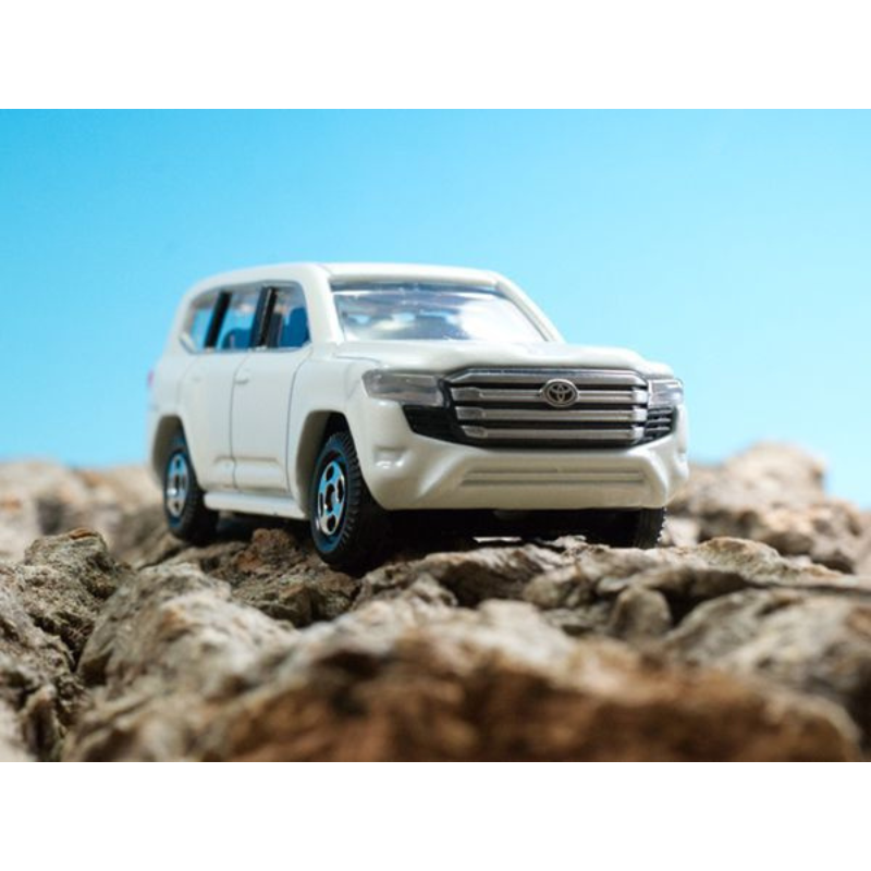  Mô hình xe Toyota Land Cruiser 300 1:66 Tomica 