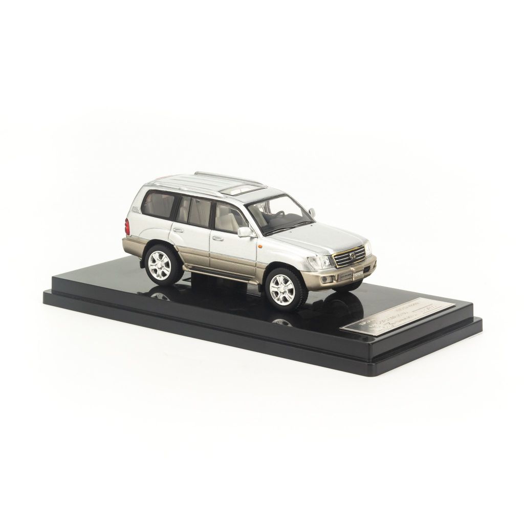 Mô hình xe Toyota Land Cruiser LC100 1:64 Hikasi