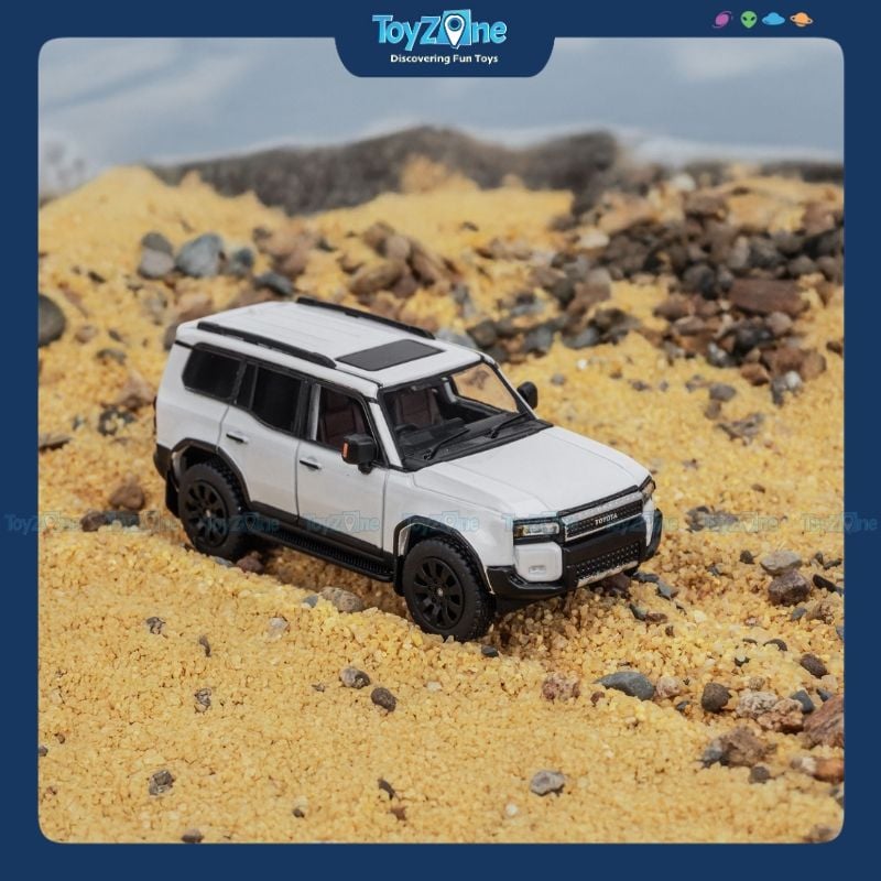 Mô hình xe Toyota Land Cruiser Prado LC250 1:64 GCD