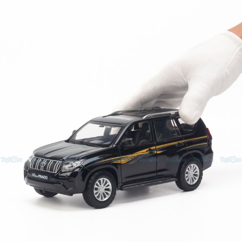 Mô hình xe Toyota Prado 1:24 CCA