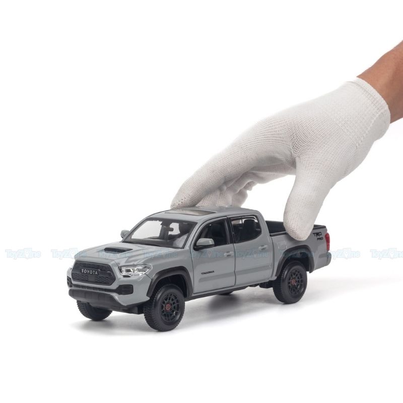 Mô hình xe Toyota Tacoma TRD Pro 2023 1:27 Maisto