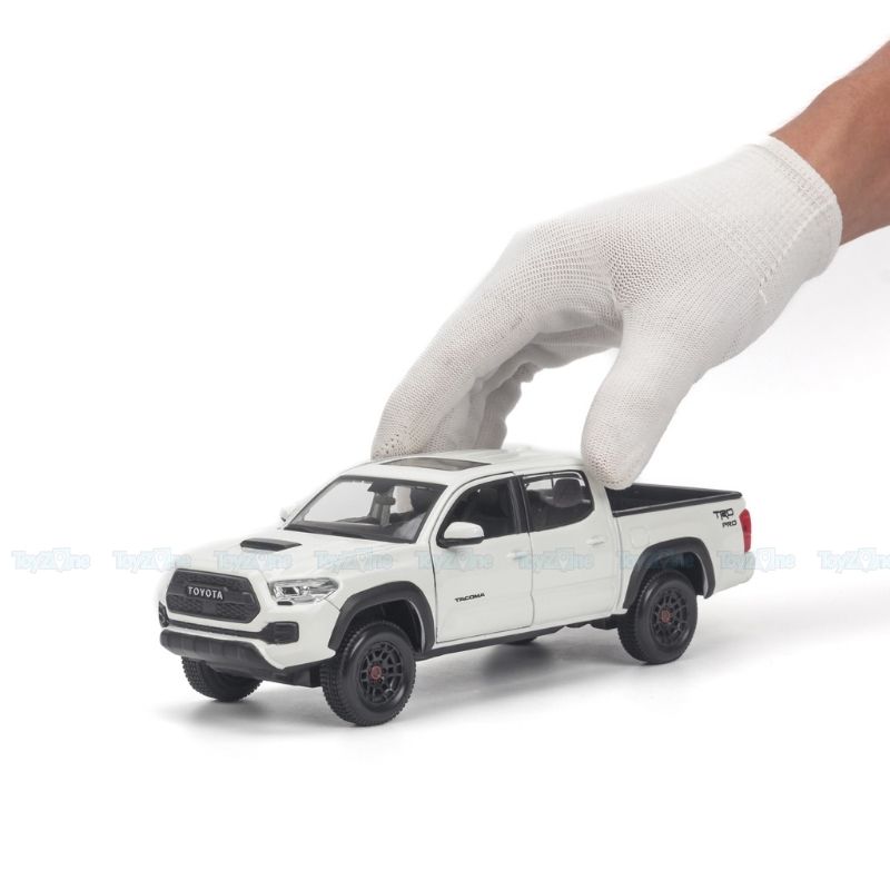 Mô hình xe Toyota Tacoma TRD Pro 2023 1:27 Maisto