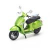 Mô hình xe Vespa GTS 125cc 2017 1:18 Welly Green (1)