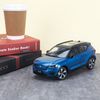 Mô hình xe Volvo XC40 Recharge 2022 1:18 Dealer