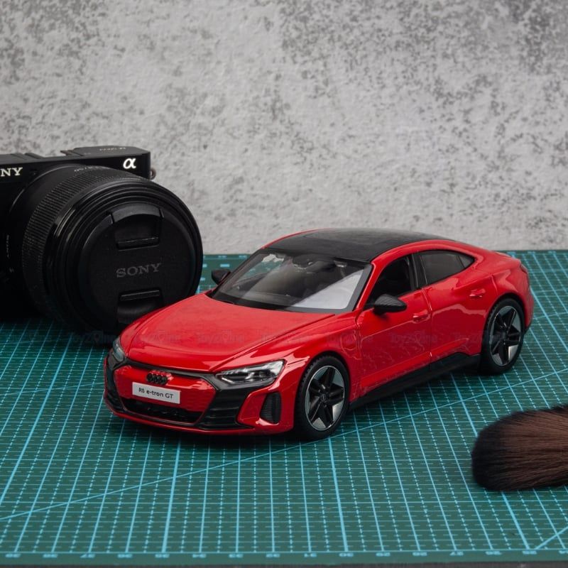 Mô hình xe Audi RS e-tron GT 2022 1:25 Maisto
