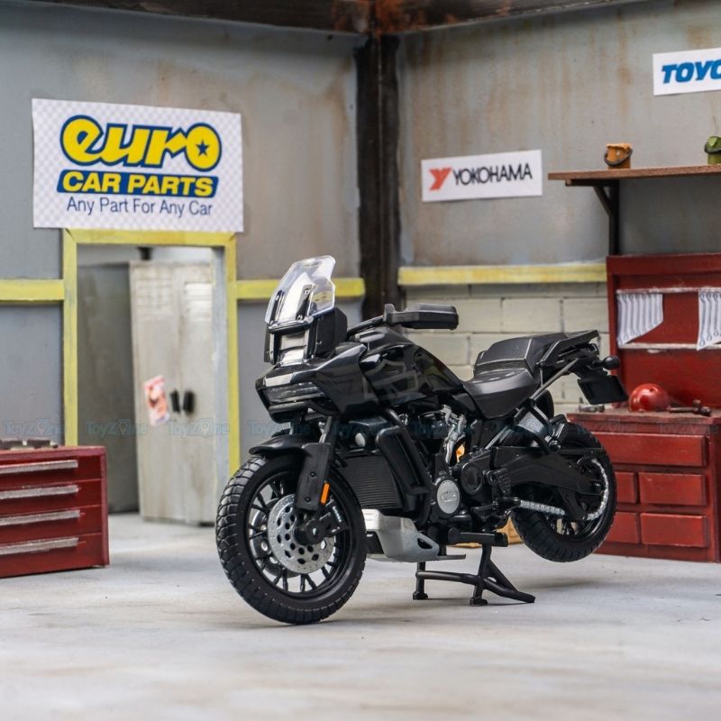 Mô hình xe mô tô Harley-Davidson Pan American 1250 2023 Special 1:18 MAISTO