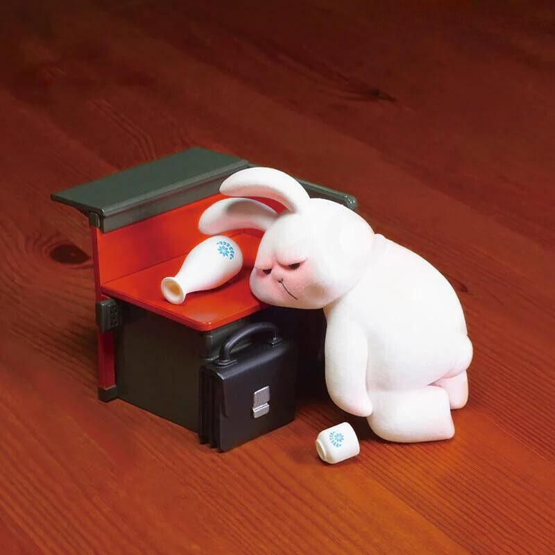 Mô hình đồ chơi Blind box Monday Bruce Series 2 After Work Drinks Toys Alliance