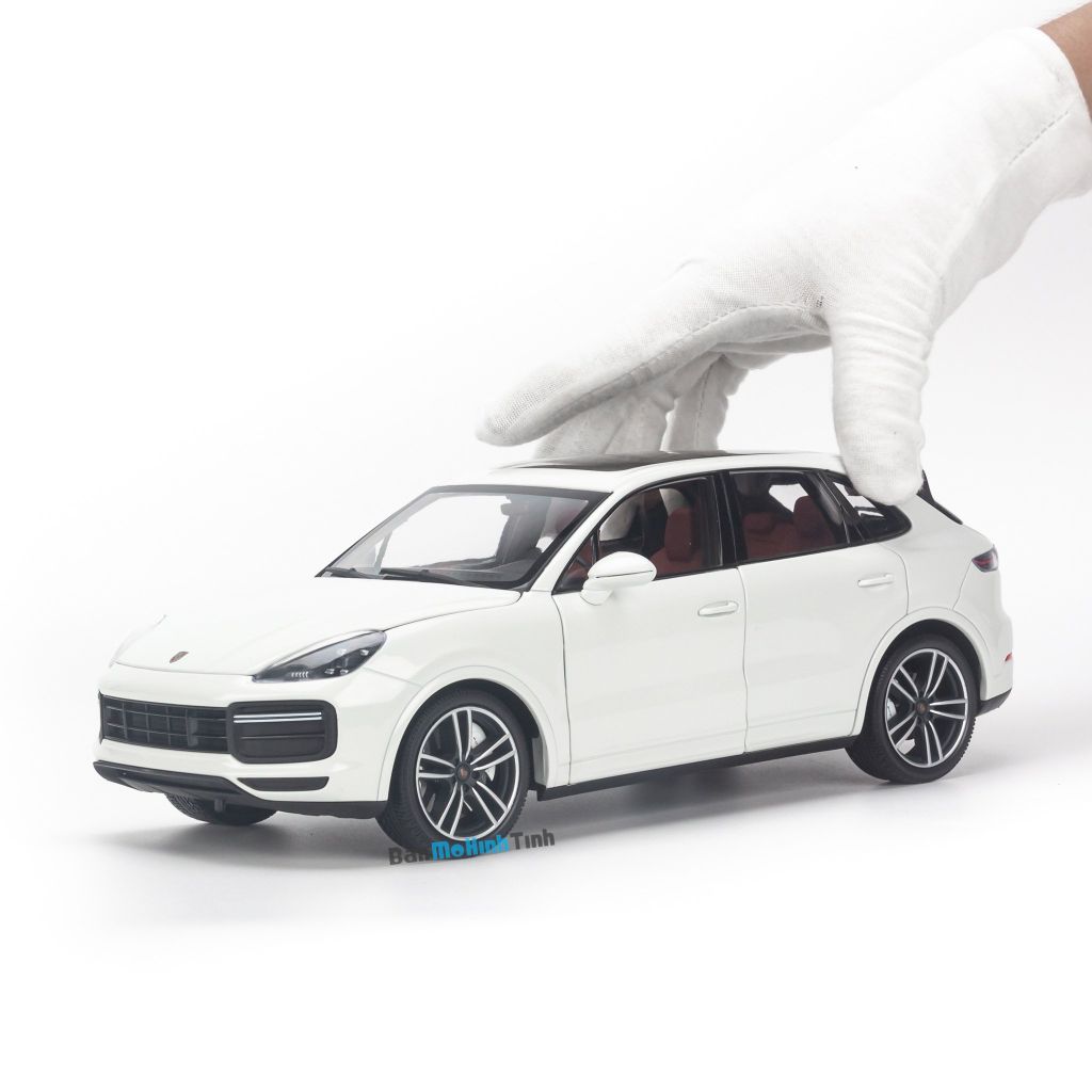 Mô hình xe Porsche Cayenne Turbo S 2017 1:18 Minichamps