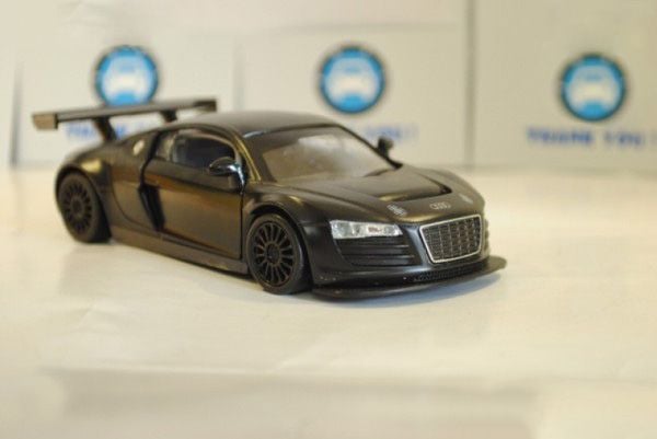  Mô hình xe Audi R8 GTS Black 1:32 UNI 