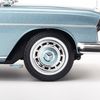 Mô hình xe cổ Mercedes-Benz 280SE 1968 1:18 Norev Light Blue Metallic (4)