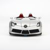 Mô hình xe Mercedes Benz SLR Stirling Moss Silver 1:24 UNI