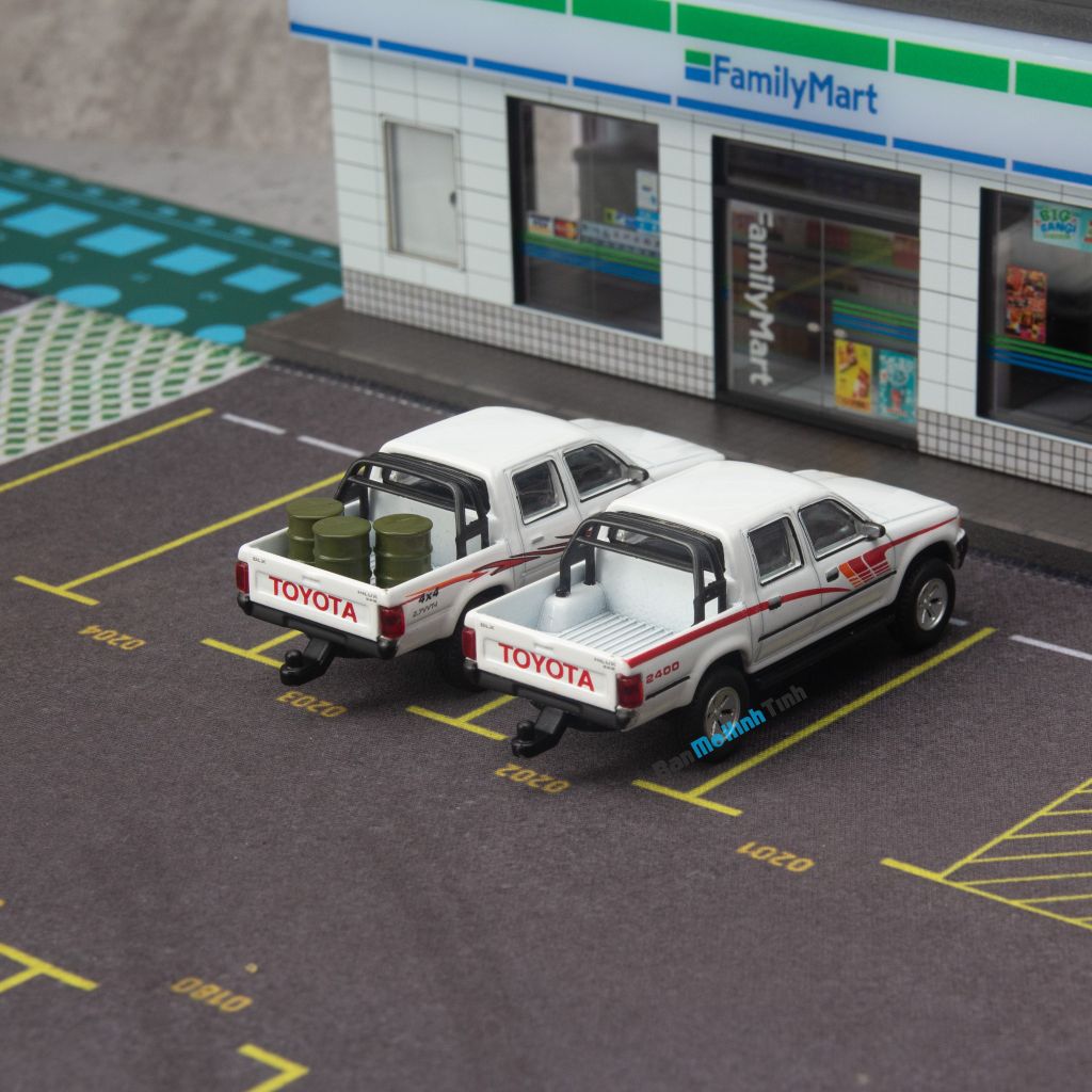 Mô hình xe bán tải Toyota Hilux 1997 1:64 JKM