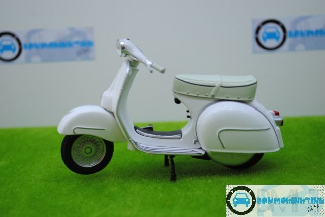  Mô hình xe Vespa 160GS 1962 1:18 Maisto 