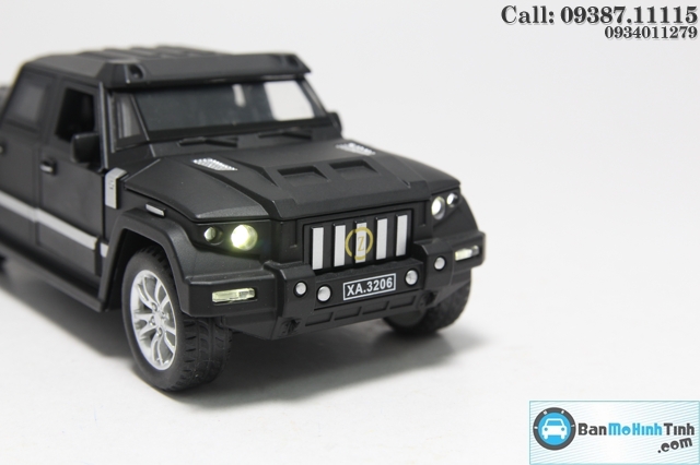 Mô hình xe ô tô XE-KOMBAT PROMBRON BLACK