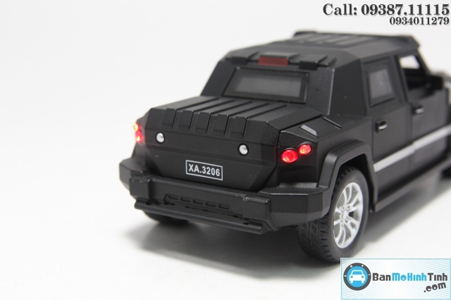 Mô hình xe ô tô XE-KOMBAT PROMBRON BLACK