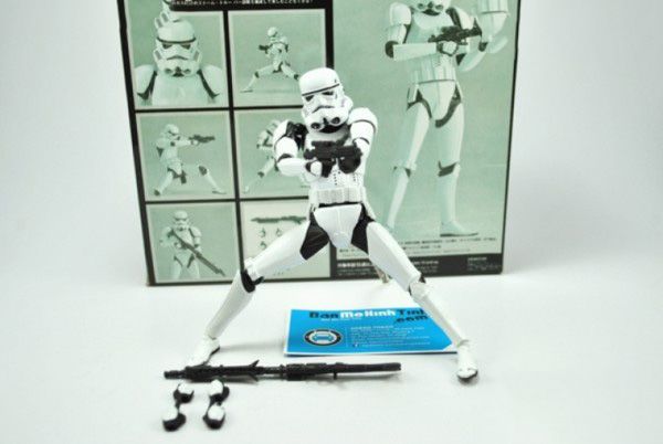  Mô hình nhân vật Storm Trooper Star Wars Made By Kaiyodo 