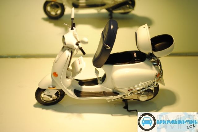  Mô hình xe Vespa ET4 White 1:12 - Autoart 