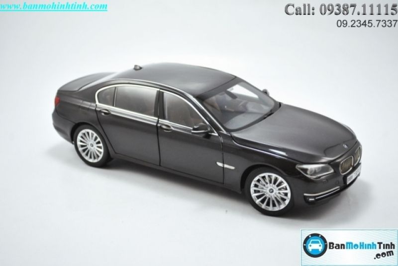  Mô hình xe BMW 760lI F02 White 1:18 Kyosho 