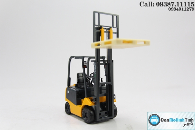 XE MO HINH XE NÂNG PALLET EC FORKLIFT 1:24 DEALER